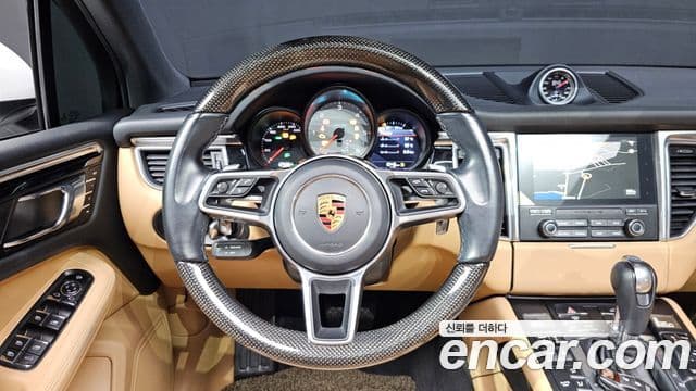 Porsche Macan 95B, 2017 13