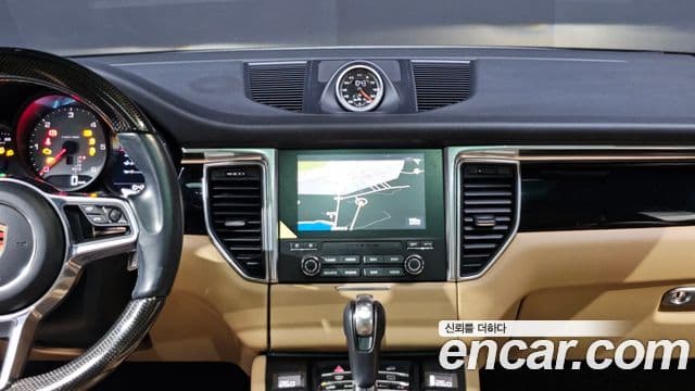 Porsche Macan 95B, 2017 14