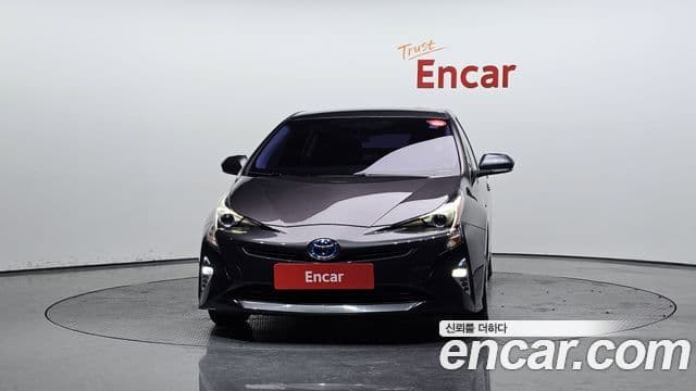 Toyota 프리우스 4세대 1.8 E, 2017 3