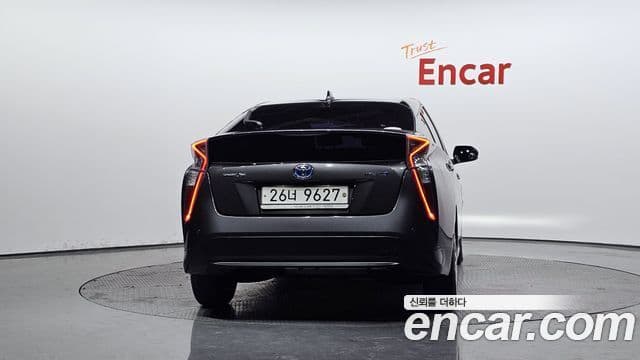 Toyota 프리우스 4세대 1.8 E, 2017 4