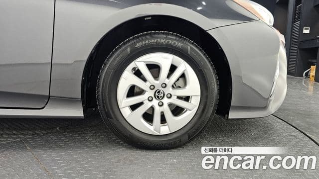 Toyota 프리우스 4세대 1.8 E, 2017 все фото