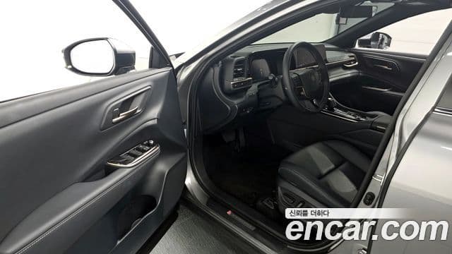 Toyota 크라운 кроссовер, 2025 10