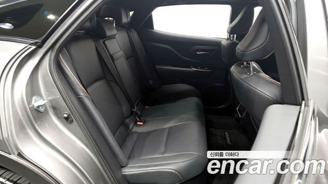 Toyota 크라운 кроссовер, 2025 12