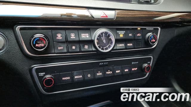 Kia All New K7 гибрид Noblesse, 2018 16