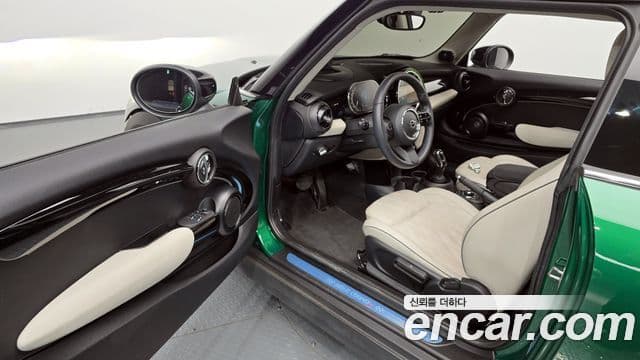 Mini Cooper S 3세대, 2023 10