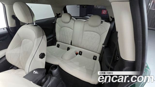 Mini Cooper S 3세대, 2023 12