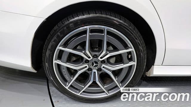 Mercedes-Benz E-класс W213 AMG Line, 2021 все фото