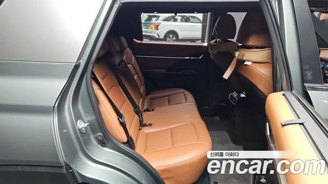 KG모빌리티(SsangYong) Torres T7, 2023 11