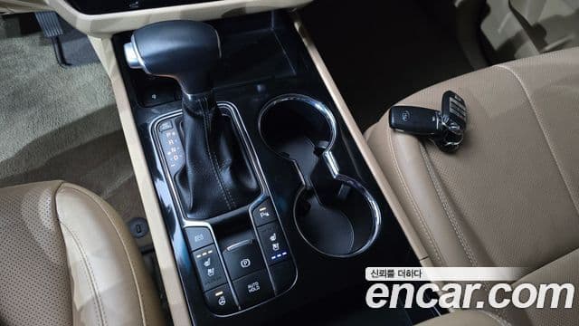 Kia The / новый New Carnival Noblesse, 2019 9