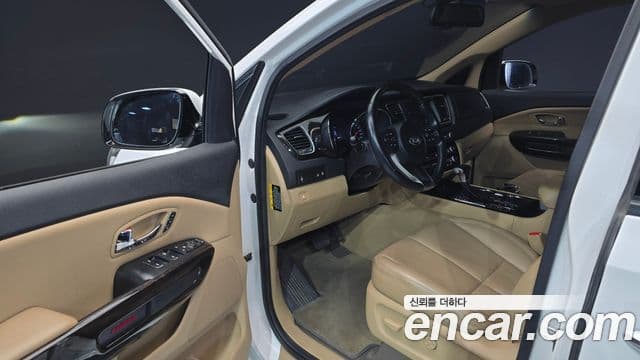 Kia The / новый New Carnival Noblesse, 2019 10