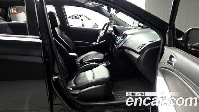 Hyundai Accent(новый кузов / новое поколение) Modern, 2015 11