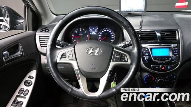 Hyundai Accent(новый кузов / новое поколение) Modern, 2015 13