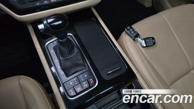 Kia All New Carnival Noblesse, 2015 9