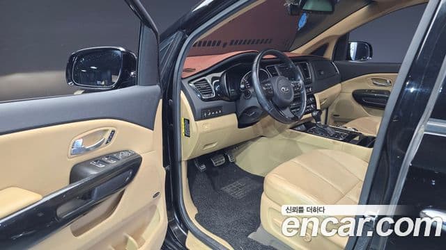 Kia All New Carnival Noblesse, 2015 10