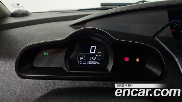 KG모빌리티(SsangYong) Korando 투리스모 4WD Chateau 11인승, 2014 8