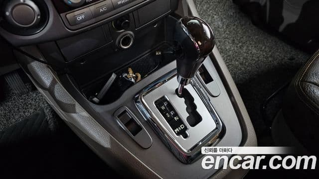 KG모빌리티(SsangYong) Korando 투리스모 4WD Chateau 11인승, 2014 9