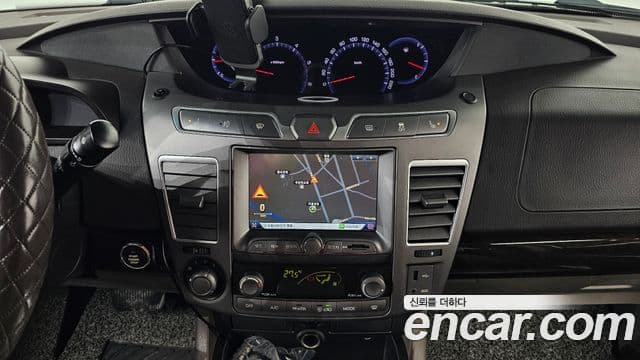 KG모빌리티(SsangYong) Korando 투리스모 4WD Chateau 11인승, 2014 15