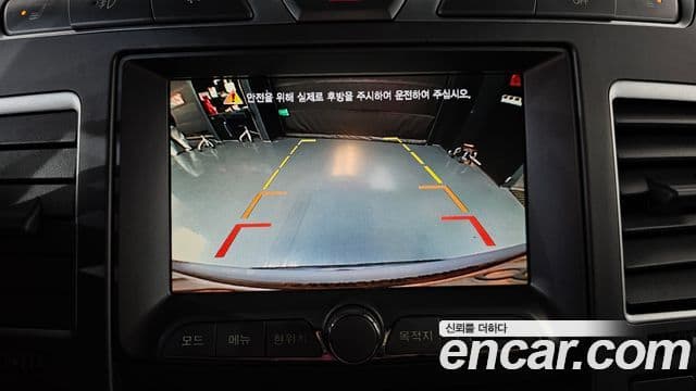 KG모빌리티(SsangYong) Korando 투리스모 4WD Chateau 11인승, 2014 16