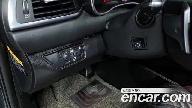 Genesis G70 Sport пакет, 2018 16