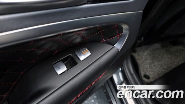 Genesis G70 Sport пакет, 2018 17