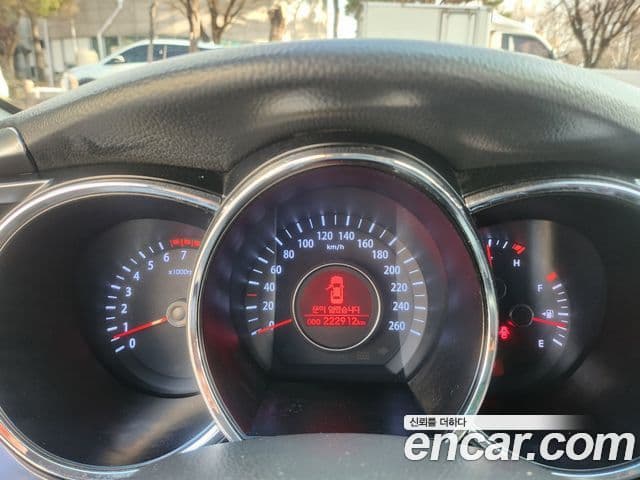 Kia K5 LPI Smart, 2013 11