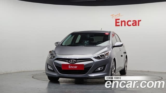 Hyundai i30(новый кузов / новое поколение) дизель 1.6 VGT Unique, 2012 3