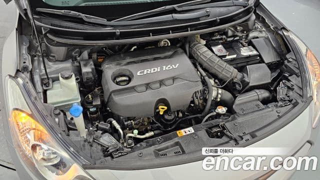 Hyundai i30(новый кузов / новое поколение) дизель 1.6 VGT Unique, 2012 6