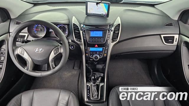 Hyundai i30(новый кузов / новое поколение) дизель 1.6 VGT Unique, 2012 7