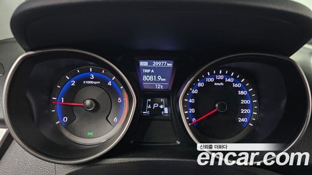 Hyundai i30(новый кузов / новое поколение) дизель 1.6 VGT Unique, 2012 8