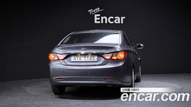 Hyundai YF Sonata Luxury, 2011 4