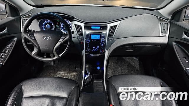 Hyundai YF Sonata Luxury, 2011 7