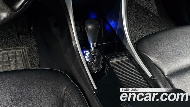 Hyundai YF Sonata Luxury, 2011 9