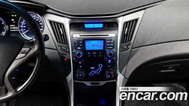 Hyundai YF Sonata Luxury, 2011 14