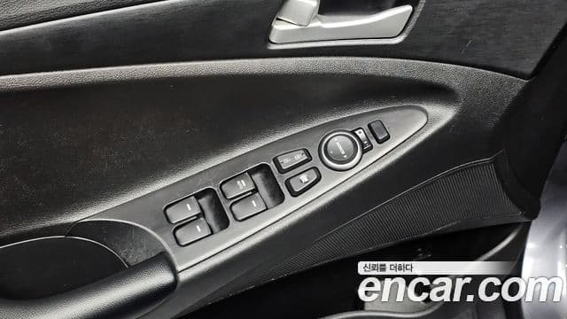 Hyundai YF Sonata Luxury, 2011 17