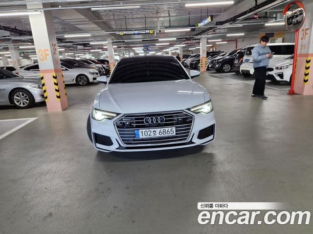 Audi A6 (C8) Premium, 2022 1