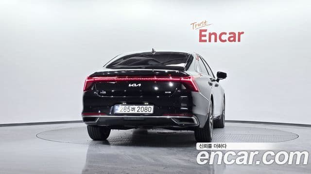 Kia K8 гибрид Signature, 2022 4