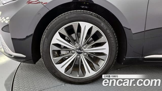 Kia K8 гибрид Signature, 2022 все фото