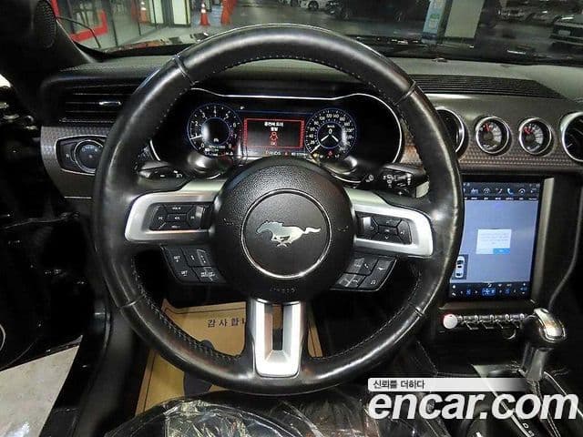 Ford Mustang кабриолет, 2018 11