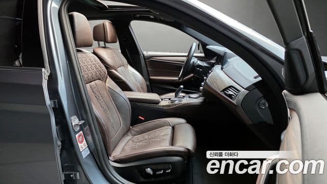 BMW 5시리즈 (G30) 520d M Sport Plus, 2018 10