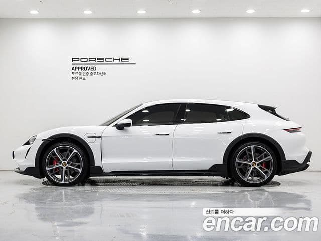 Porsche 타이칸 4S Cross Turismo, 2024 6