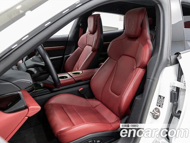 Porsche 타이칸 4S Cross Turismo, 2024 10