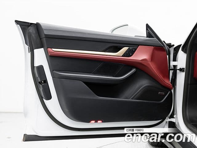 Porsche 타이칸 4S Cross Turismo, 2024 16