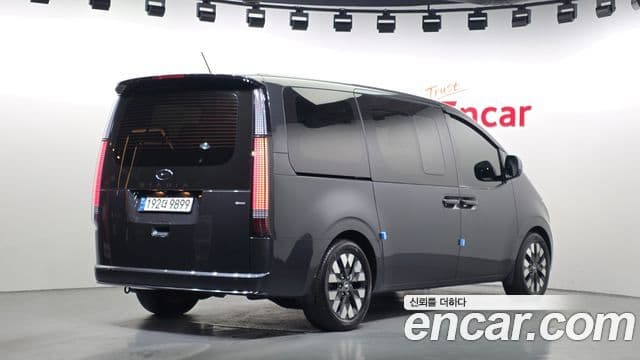 Hyundai Staria Inspiration, 2022 2