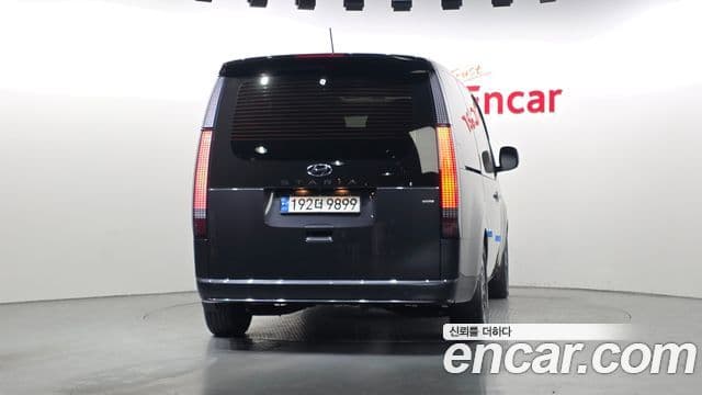 Hyundai Staria Inspiration, 2022 4