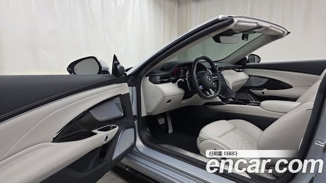 Maserati 그란카브리오 2세대 3.0 V6 Trofeo, 2024 10