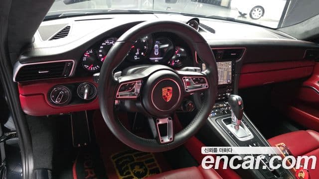 Porsche 911 991, 2018 13