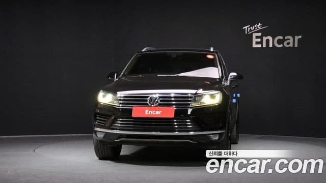 Volkswagen New Touareg 7P5, 2015 3