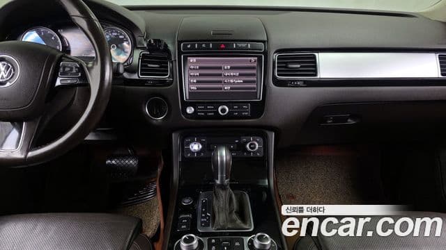 Volkswagen New Touareg 7P5, 2015 14