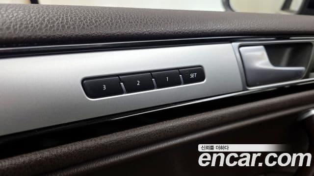 Volkswagen New Touareg 7P5, 2015 16