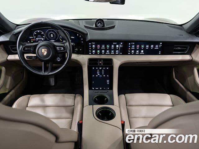 Porsche 타이칸 4S Cross Turismo, 2024 7